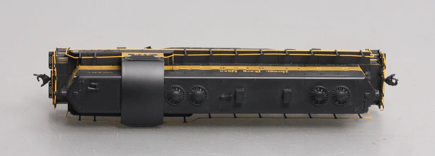 Walthers 920-49718 HO NKP EMD GP9 Ph. II High Short Hood Diesel Locomotive #475