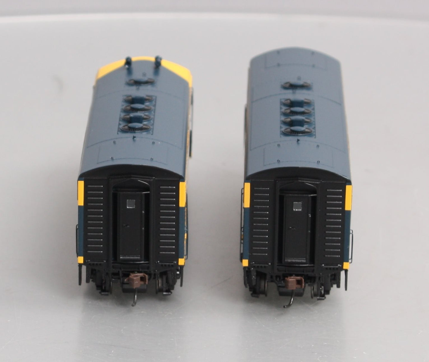 Athearn G1524 HO Scale ATSF F-7A/B Freight Diesel Locomotive Set LN/Box