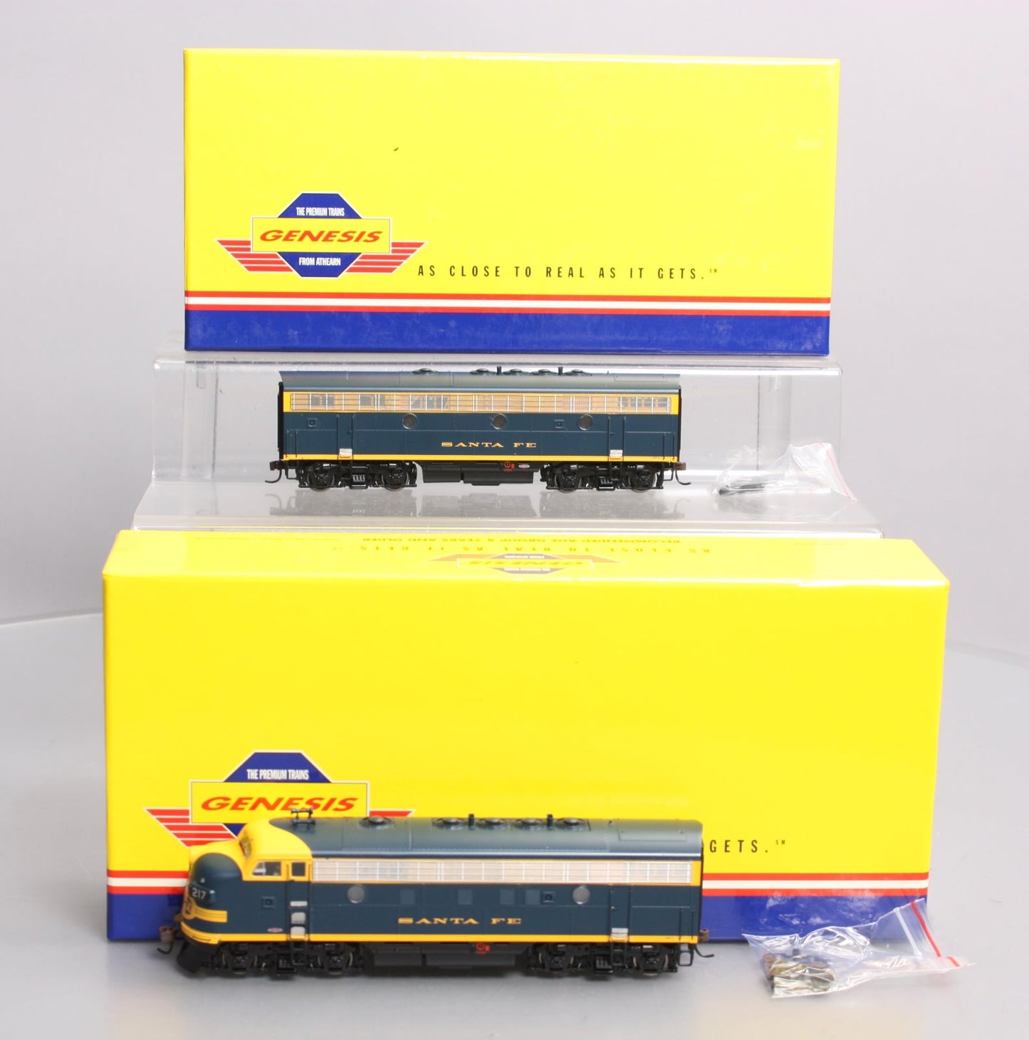 Athearn G1524 HO Scale ATSF F-7A/B Freight Diesel Locomotive Set LN/Box