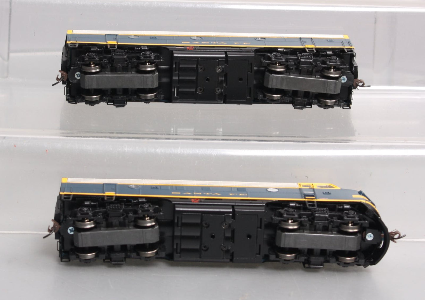 Athearn G1524 HO Scale ATSF F-7A/B Freight Diesel Locomotive Set LN/Box