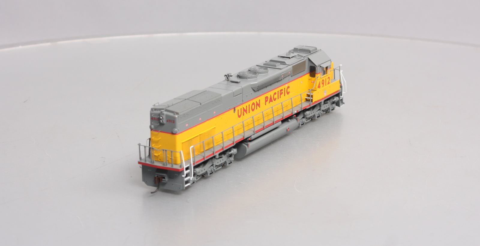 Athearn 88757 HO Union Pacific SD45T-2 Diesel Locomotive #4912