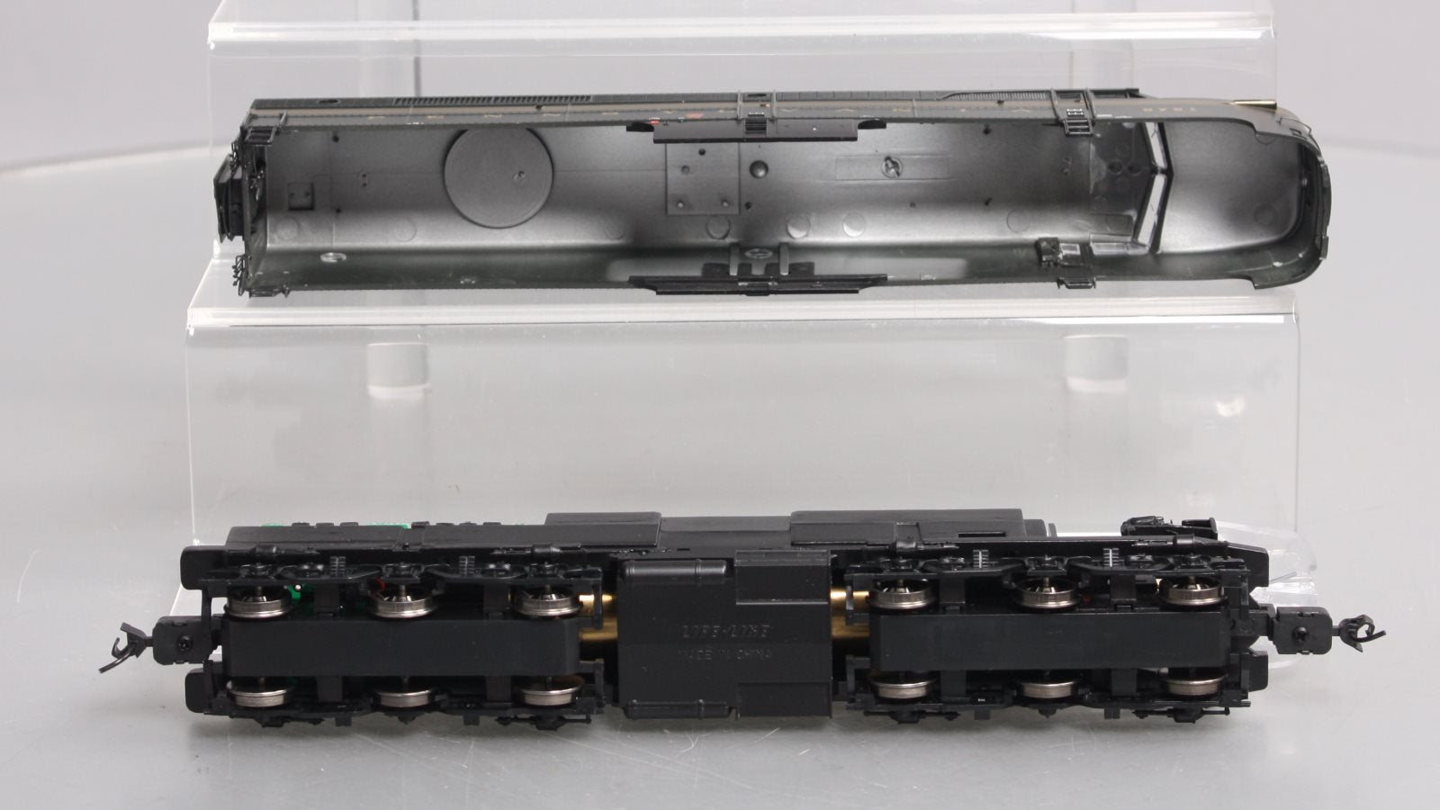 Proto 2000 30499 HO Scale Pennsylvania Railroad PB Powered Diesel Loco #5751 LN/Box
