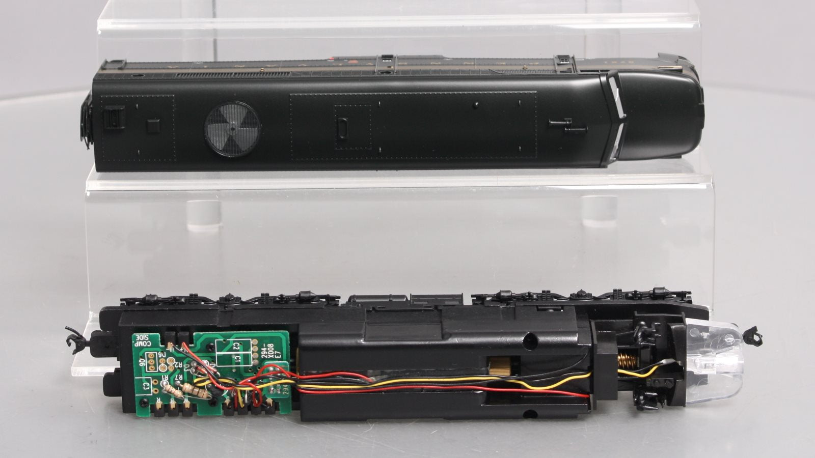 Proto 2000 30499 HO Scale Pennsylvania Railroad PB Powered Diesel Loco #5751 LN/Box