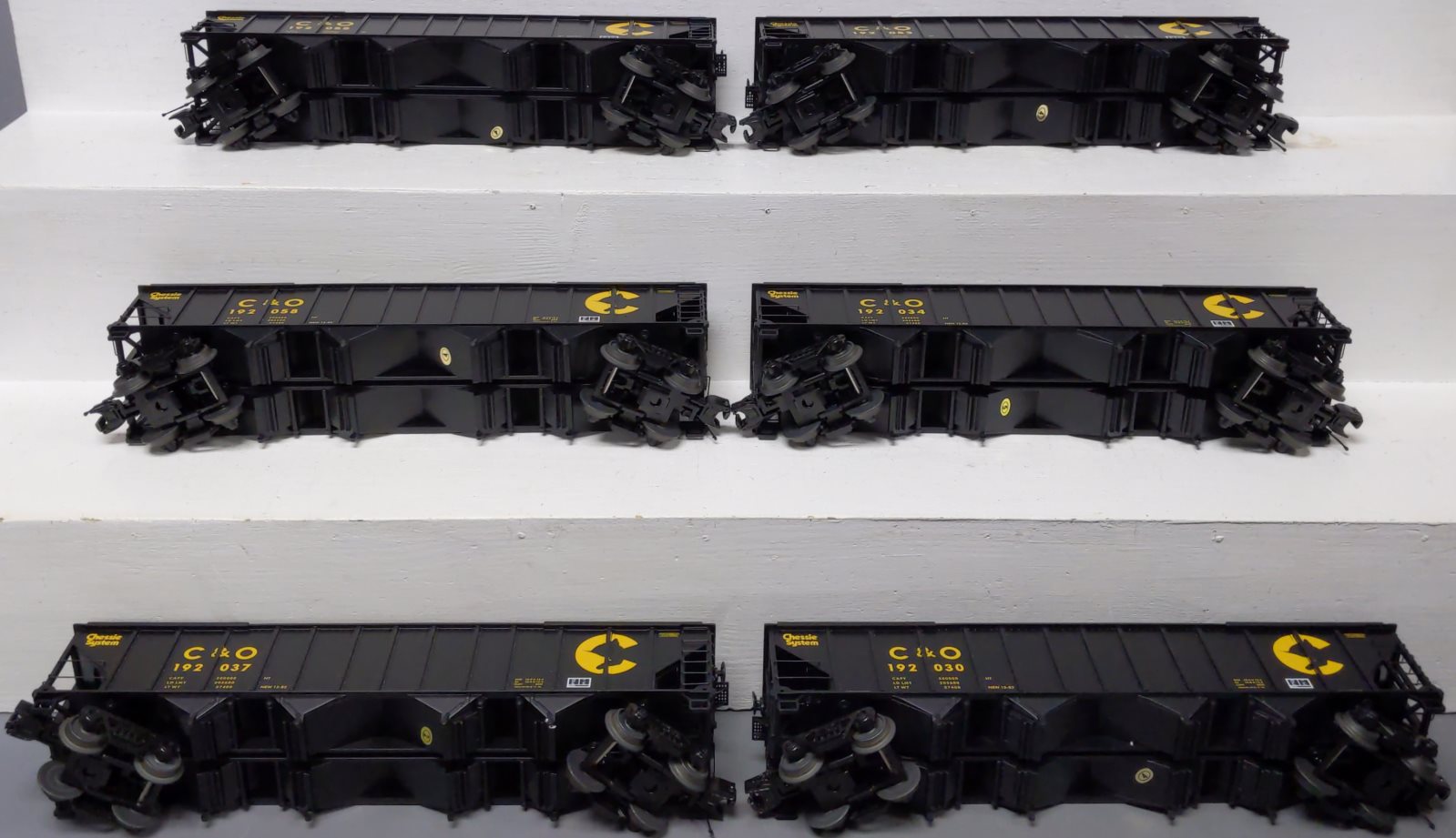 MTH 20-92059 O Chessie 4-Bay Hopper 6-Car Set