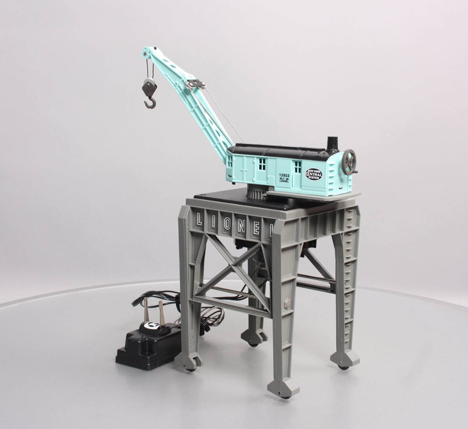 Lionel 6-12922 O Gauge New York Central Operating Remote Gantry Crane EX/Box