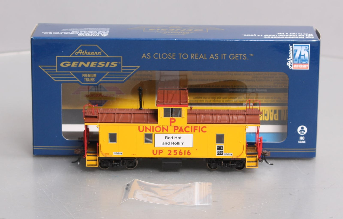 Athearn G78555 HO Union Pacific CA-9 ICC Caboose with Lights #25616