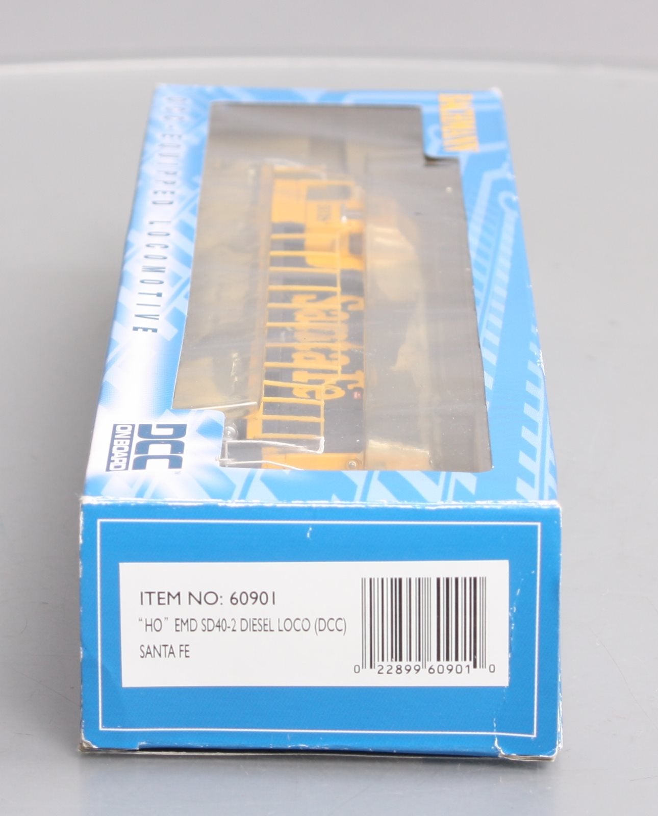 Bachmann 60901 HO Scale Santa Fe SD40-2 Diesel Locomotive #5038 w/DCC