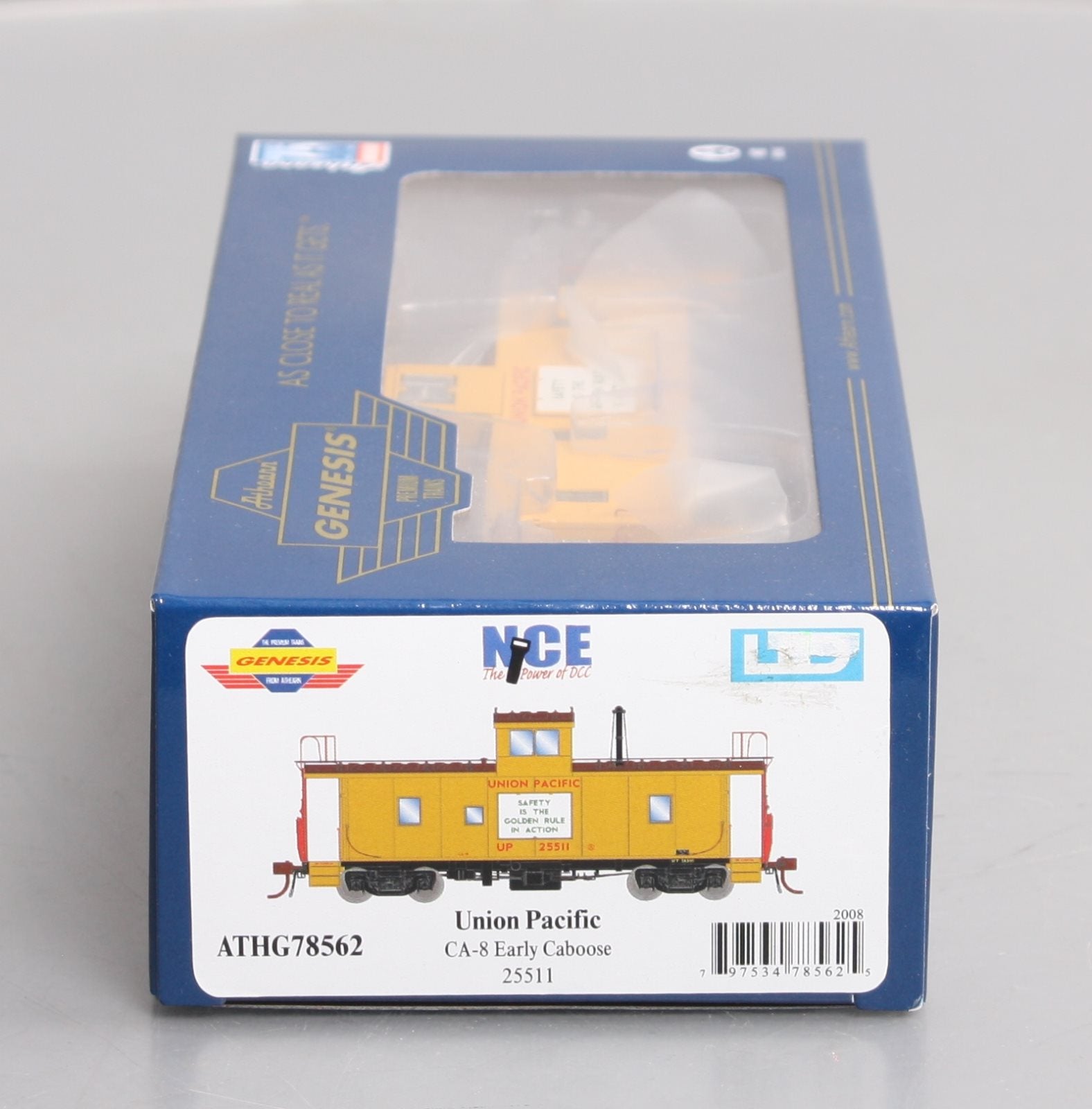 Athearn G78562 HO Union Pacific CA-8 Early Caboose with Lights #25511