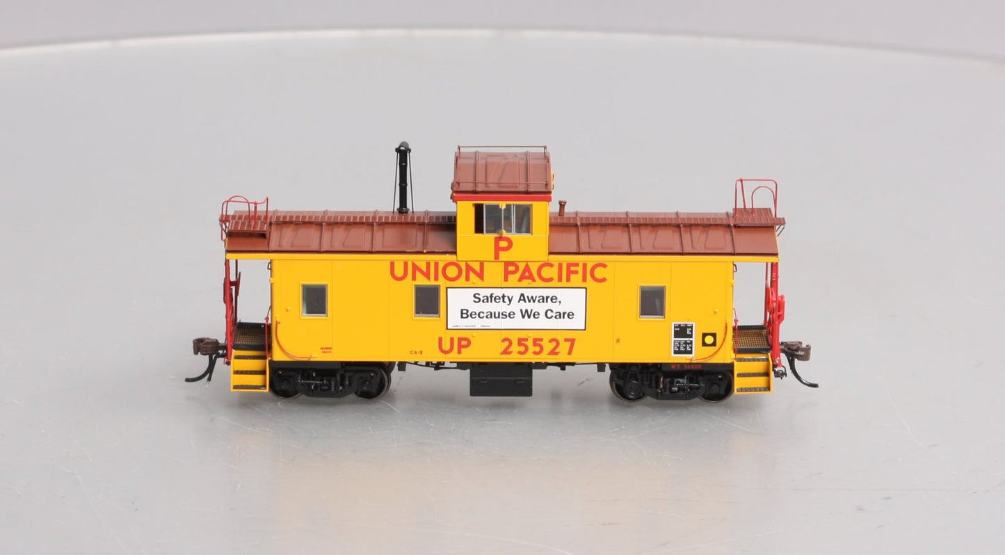 Athearn G78559 HO Union Pacific CA-8 Late Caboose with Lights #25527
