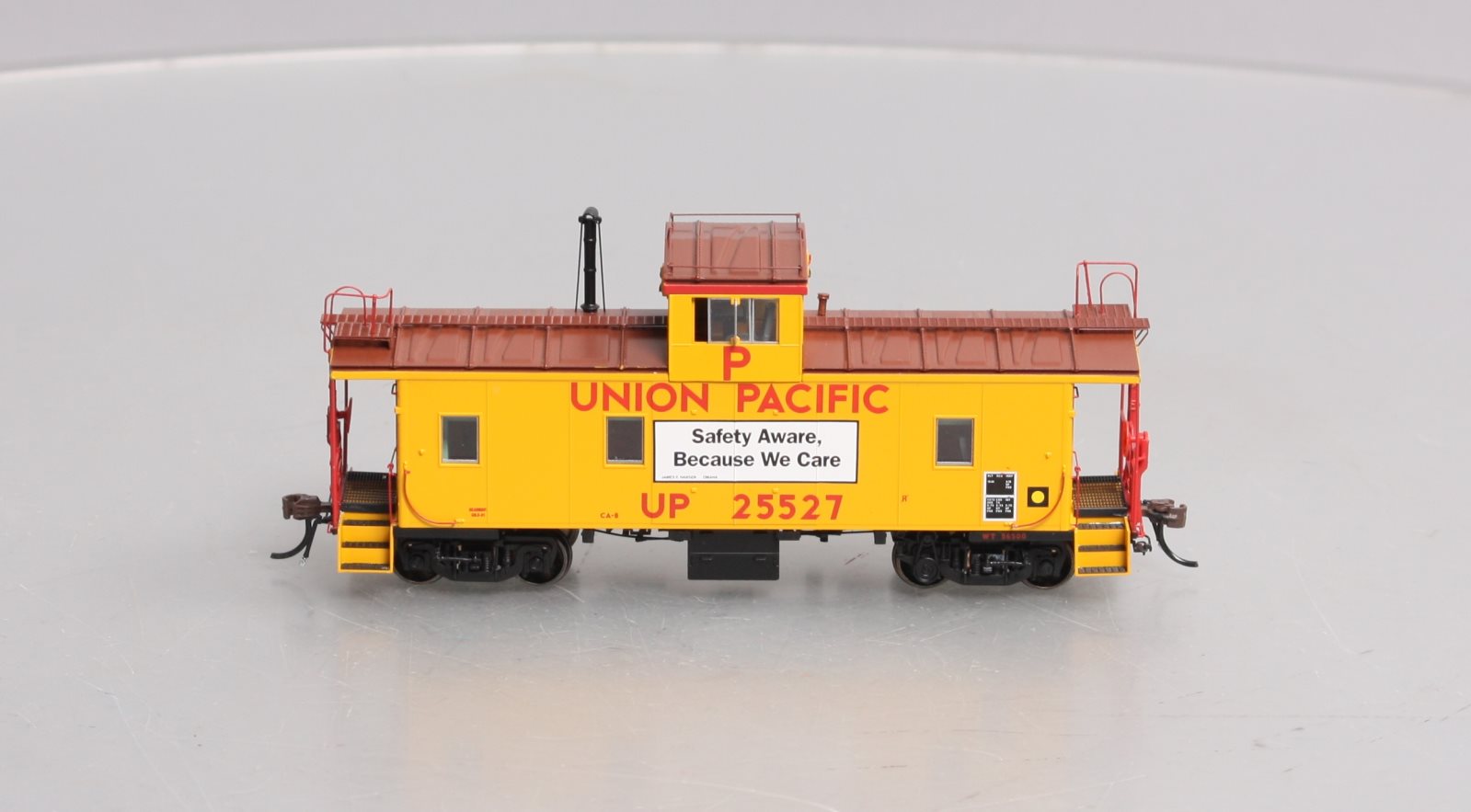 Athearn G78559 HO Union Pacific CA-8 Late Caboose with Lights #25527