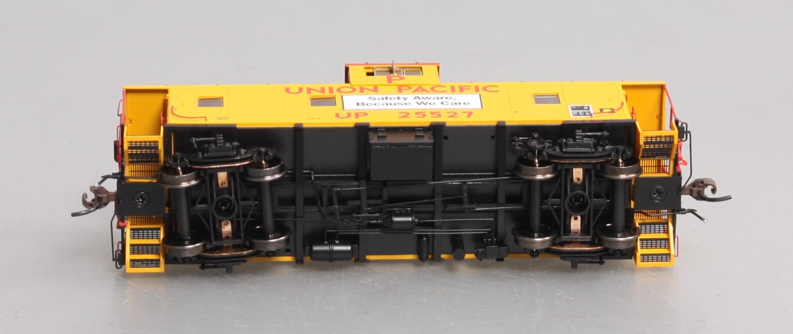 Athearn G78559 HO Union Pacific CA-8 Late Caboose with Lights #25527