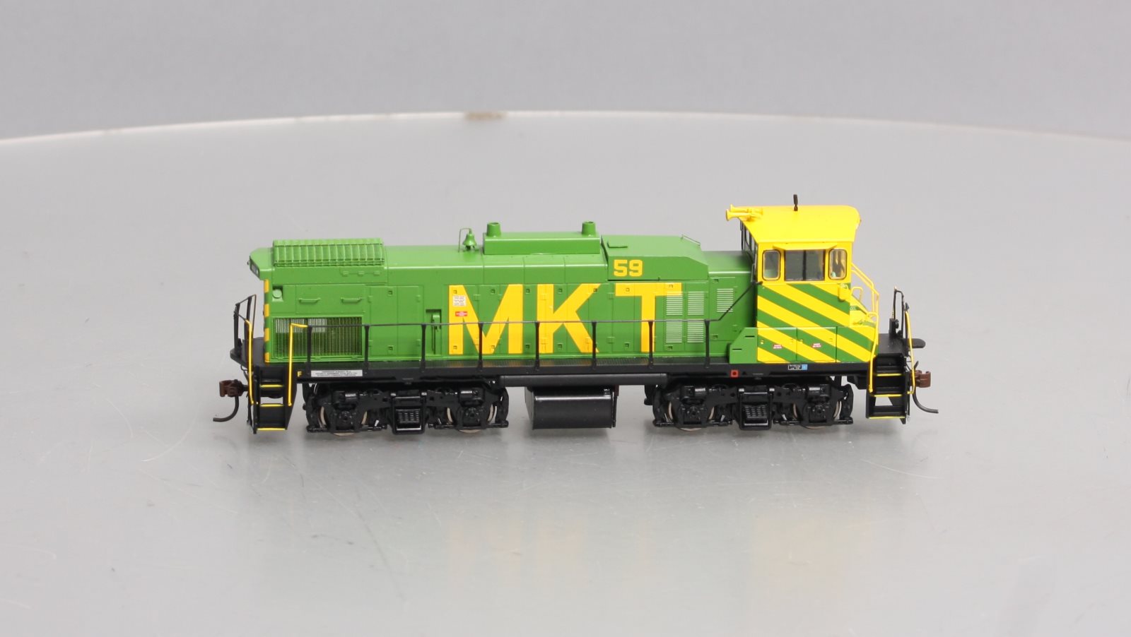 Athearn G66084 HO Missouri Kansas Texas MP15-AC Diesel Locomotive #59