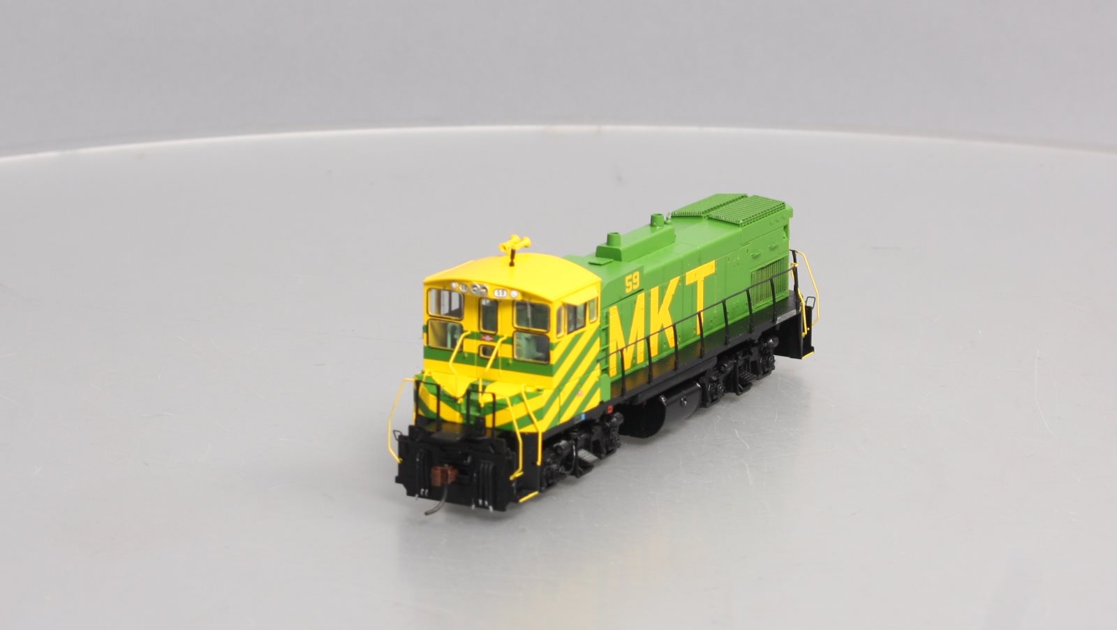 Athearn G66084 HO Missouri Kansas Texas MP15-AC Diesel Locomotive #59