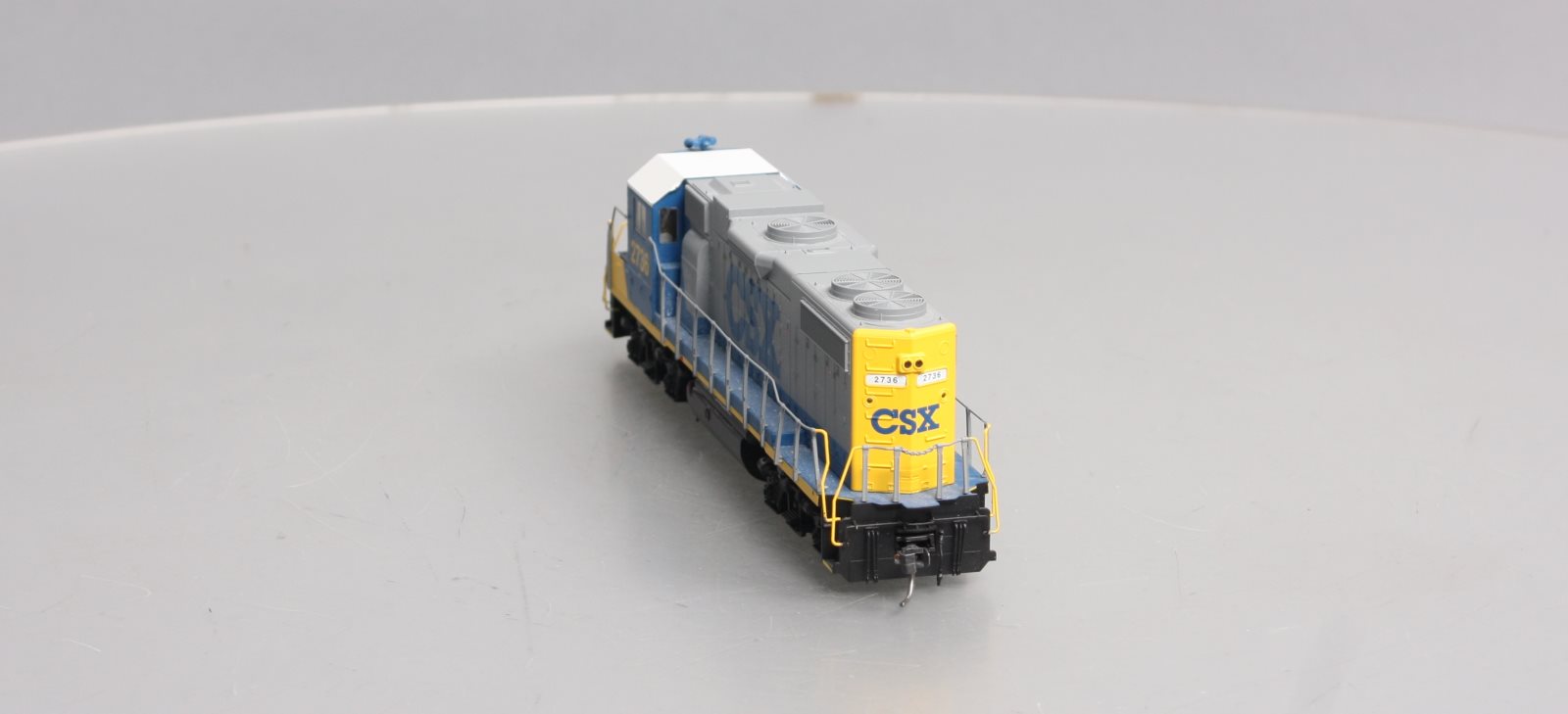 MTH 85-2020-1 HO CSX GP38-2 Diesel Engine with Proto-Sound 3 #2736