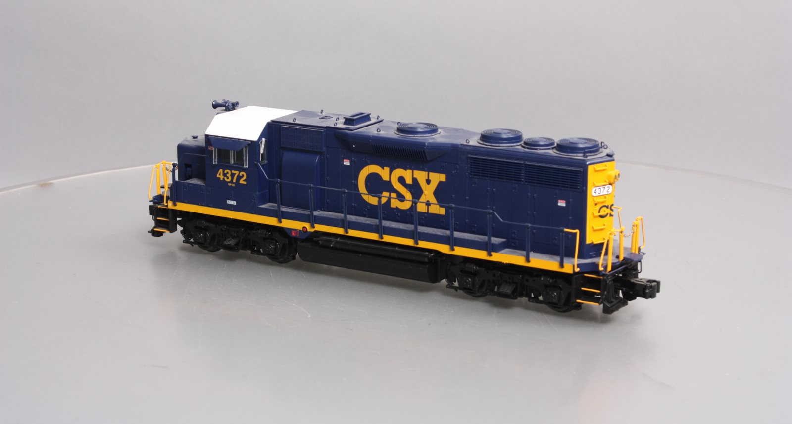 Lionel 6-38998 CSX Non-Powered GP35 Diesel Locomotive #4372