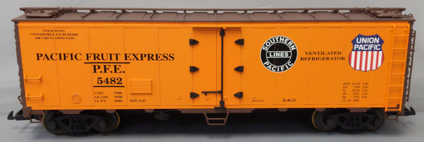 USA Trains 16506 SP/UP - Pacific Fruit Express 40' Reefer Car #2 - Metal Wheels