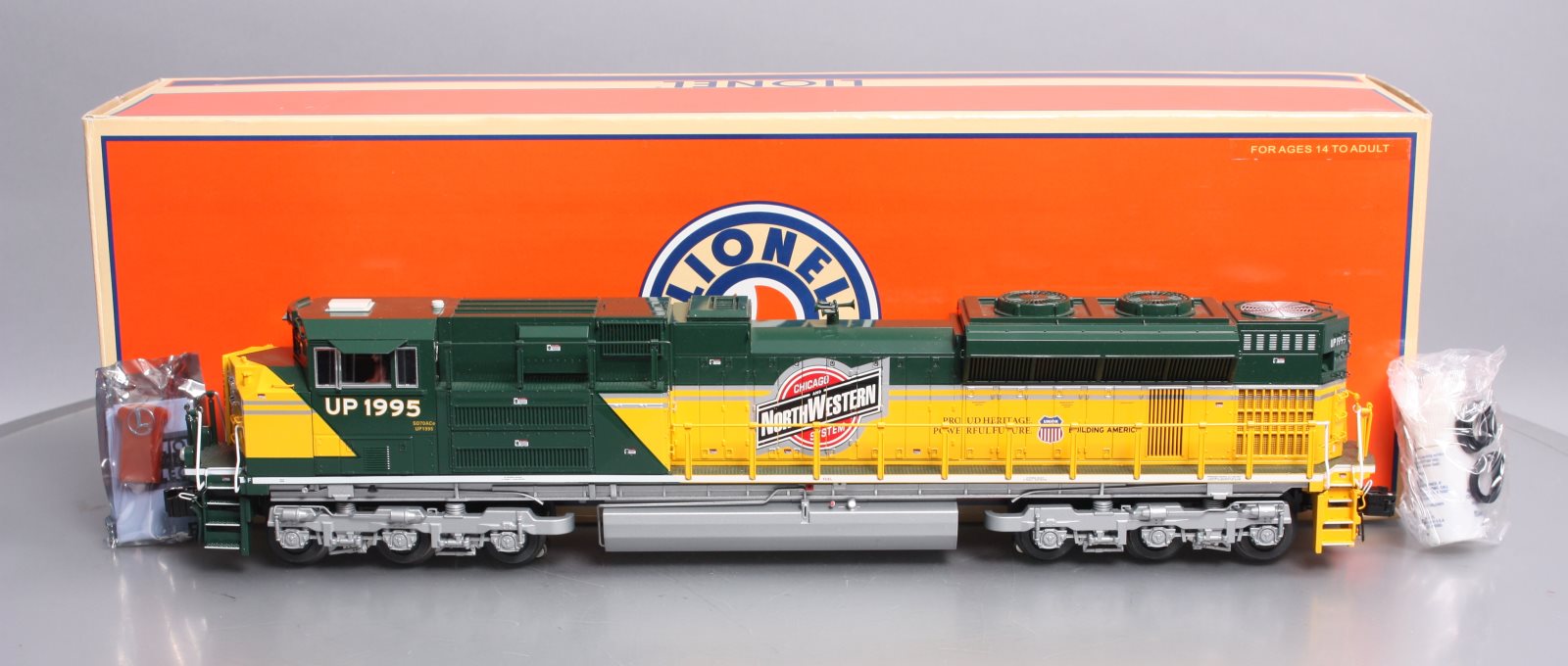 Lionel 6-28280 O UP-C&NW SD70ACe Diesel Locomotive #1995