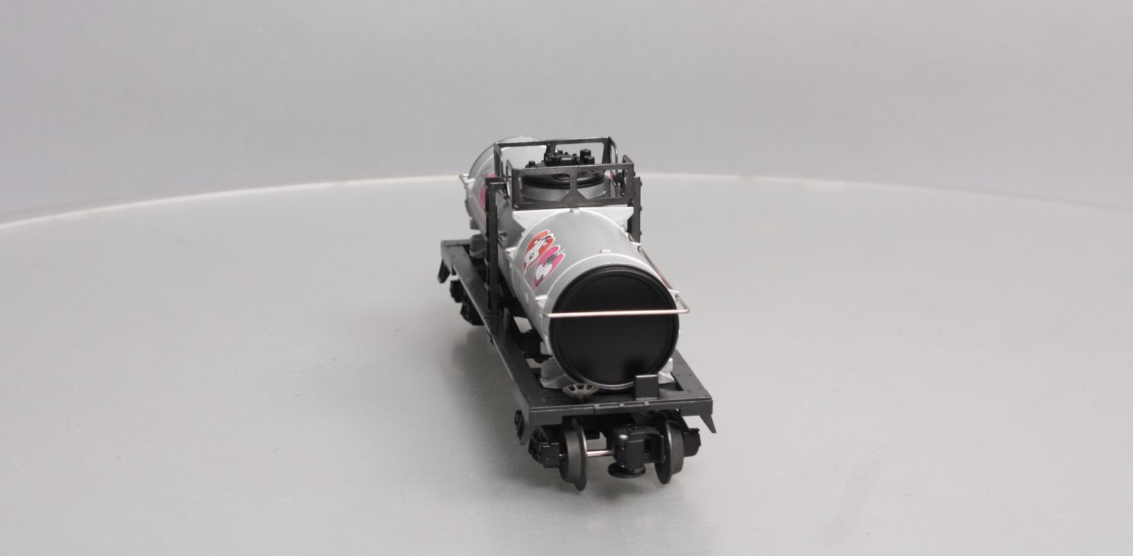 Lionel 6-26116 O Gauge WB Pepe La Pew Single Dome Tank Car