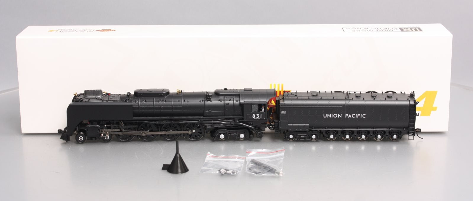 Broadway Limited 7364 HO UP 4-8-4 Class FEF-3 Steam Locomotive Sound/DC/DCC #831