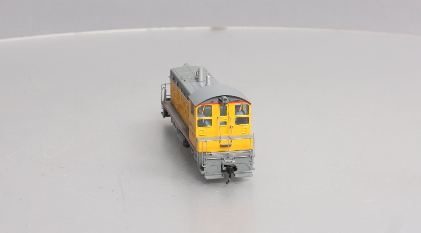 Walthers 910-10662 HO Union Pacific EMD SW7 Diesel Locomotive Standard DC #1808