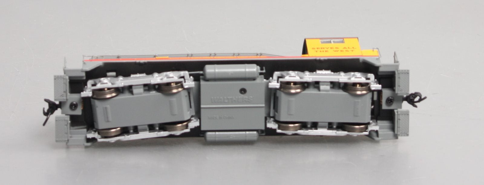 Walthers 910-10662 HO Union Pacific EMD SW7 Diesel Locomotive Standard DC #1808