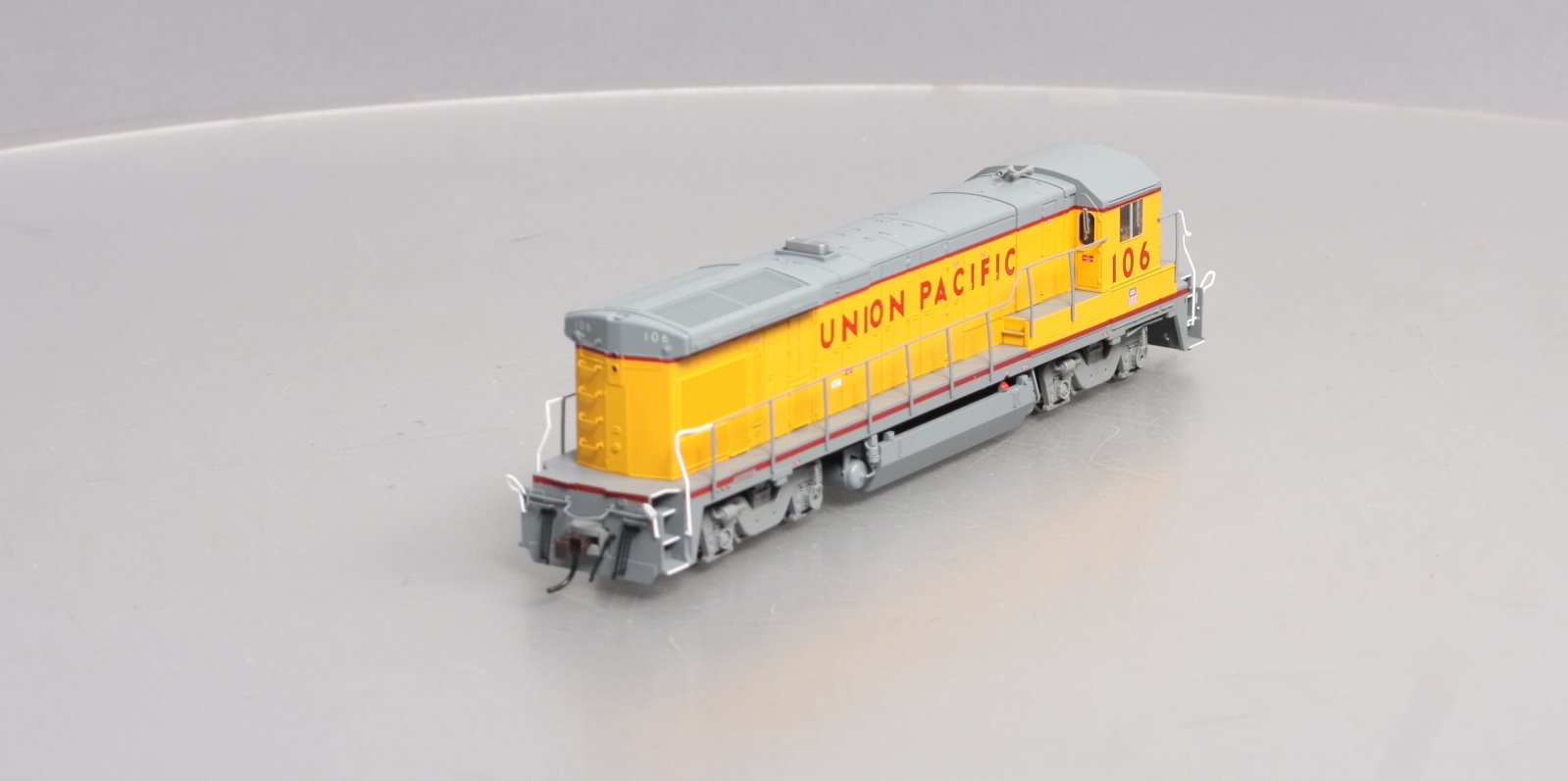 Atlas 8023 HO Scale Union Pacific GE B23-7 Diesel Locomotive #106