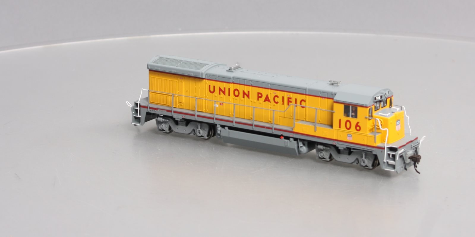 Atlas 8023 HO Scale Union Pacific GE B23-7 Diesel Locomotive #106