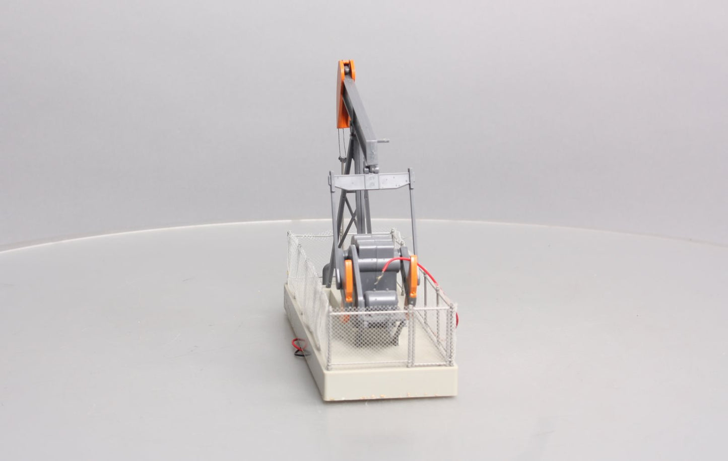 Atlas 66905 O Scale Orange & Black Operating Oil Pump
