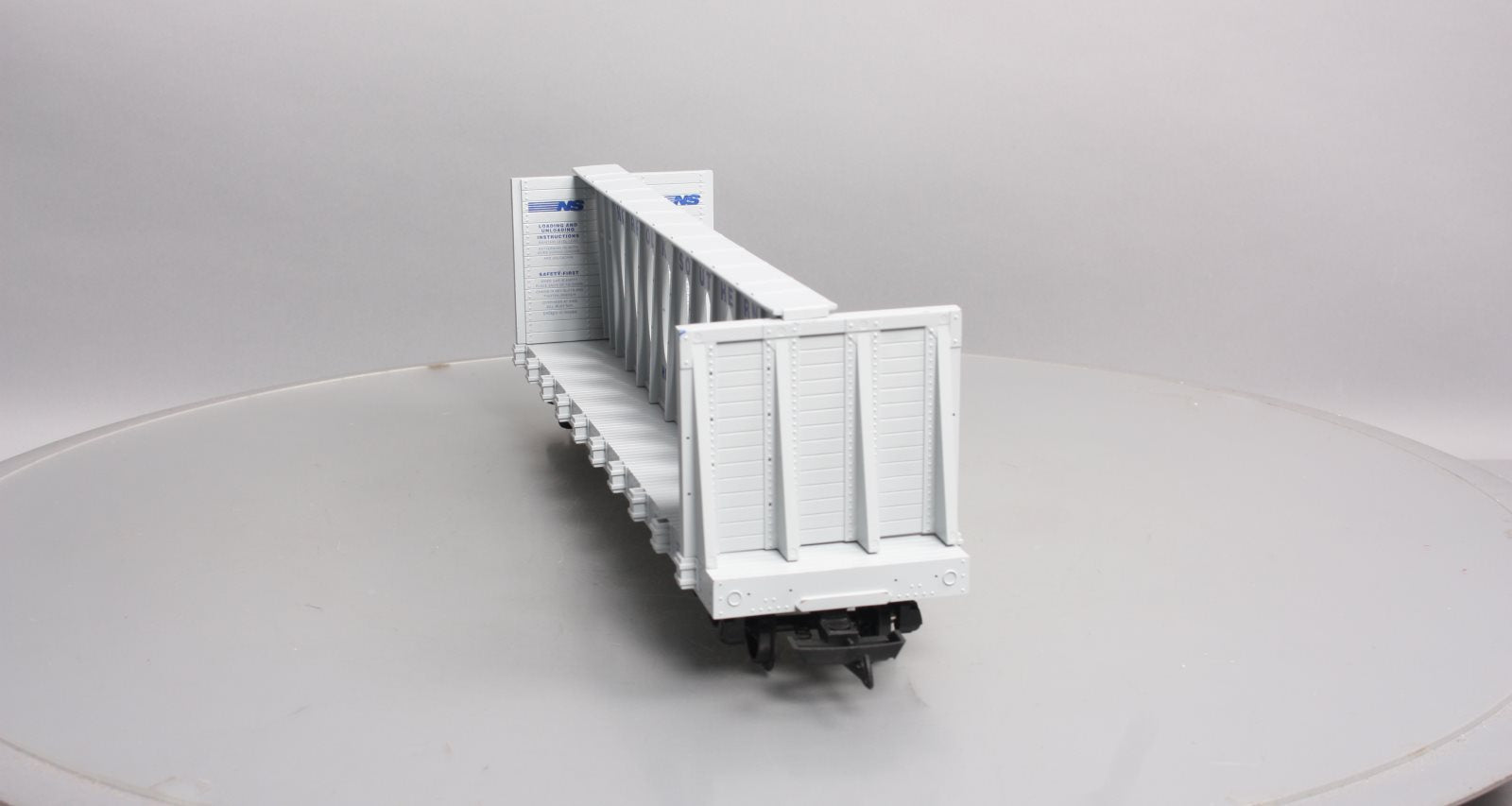 USA Trains R17413A G Norfolk Southern Center Beam Flat Car (Gray) #30485