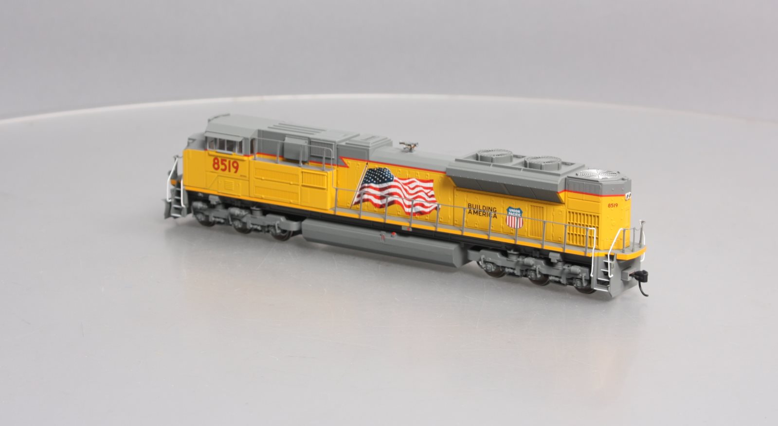 Walthers 910-9853 Union Pacific SD70ACe Diesel Locomotive #8519