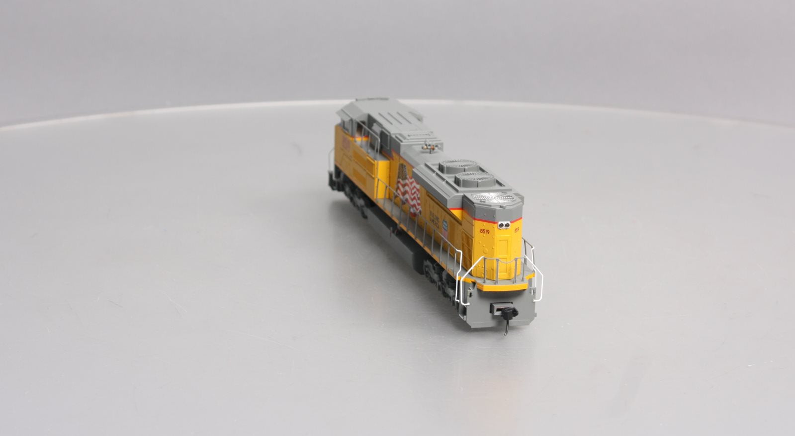 Walthers 910-9853 Union Pacific SD70ACe Diesel Locomotive #8519