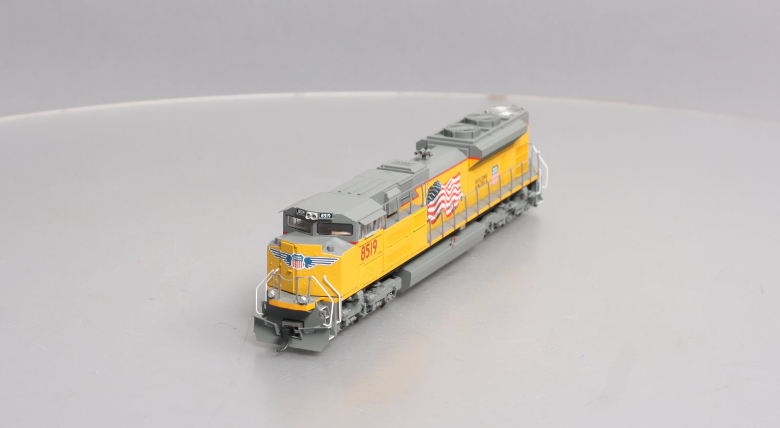 Walthers 910-9853 Union Pacific SD70ACe Diesel Locomotive #8519