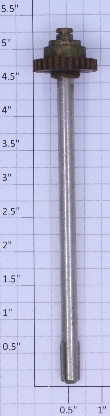 Lionel V-98 RH Lower Keyed Shaft Assembly with Gear