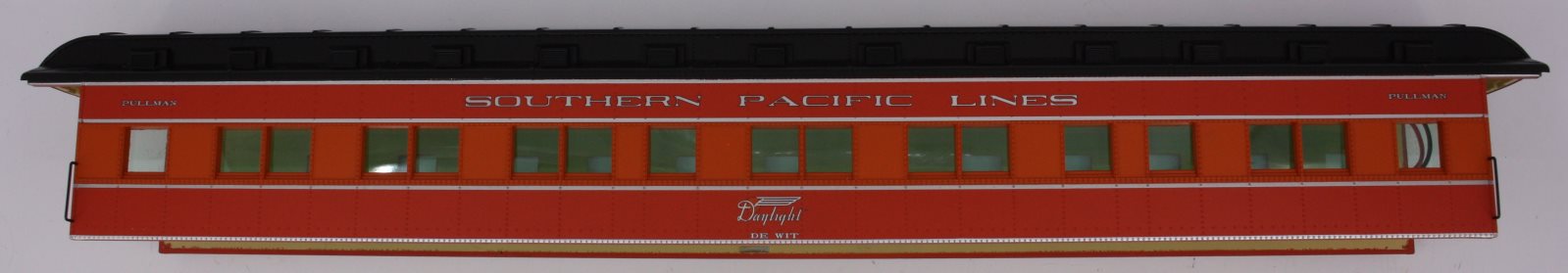 Lionel 25550-2 Southern Pacific Lines Lake Creek Daylight Sleeper Shell