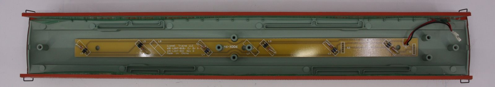 Lionel 25549-2 #5218 Southern Pacific Daylight Coach Shell