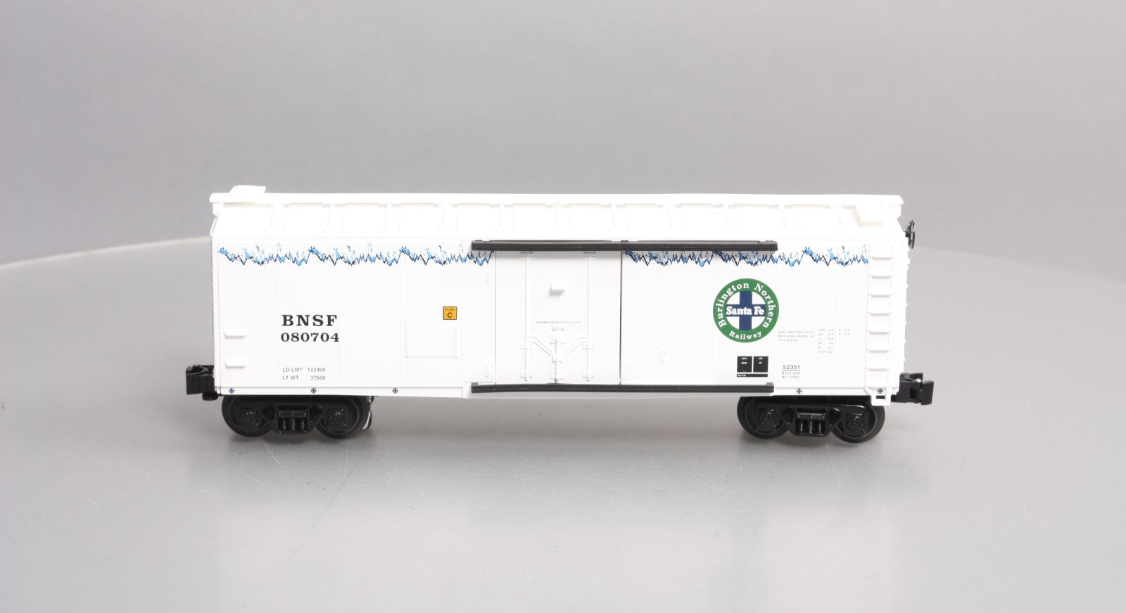 Lionel 6-52351 O Gauge BNSF Icicle Refrigerator Car #080704 MT/Box