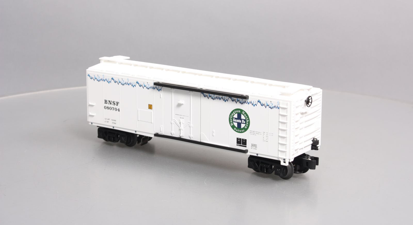 Lionel 6-52351 O Gauge BNSF Icicle Refrigerator Car #080704 MT/Box