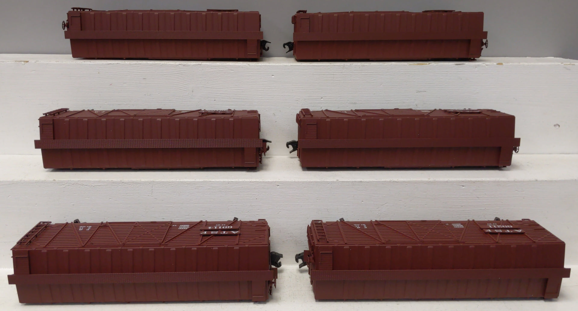 Lionel 3-17250 O Santa Fe Lionscale Stock Car (Pack of 6)