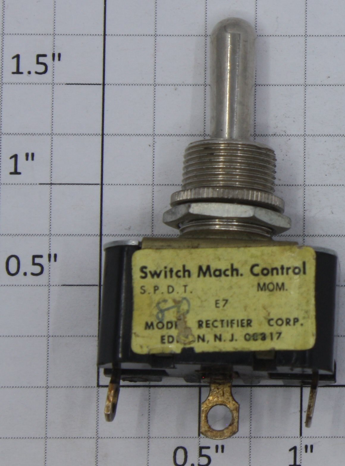 MRC E7 Vintage STDP Momentary On/Off/On Toggle Switch 6A @ 125VAC 1-1/4HP
