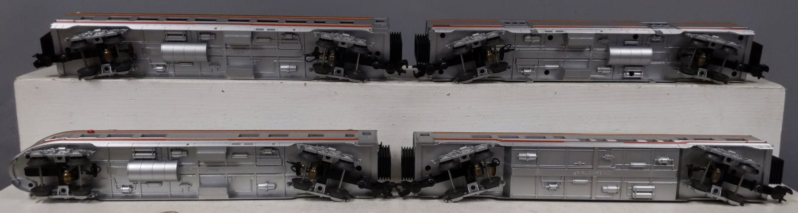 MTH 30-67057 O Santa Fe 60' Streamlined Passenger Set (Set of 4) LN/Box