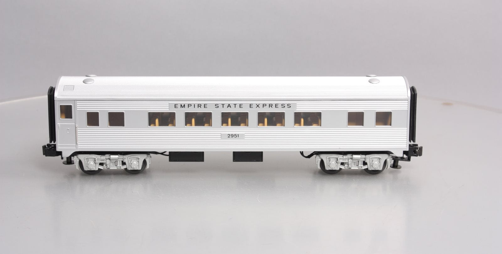 MTH 30-6119 O Gauge NYC Empire State Express Streamlined Passenger Car #2951 LN/Box