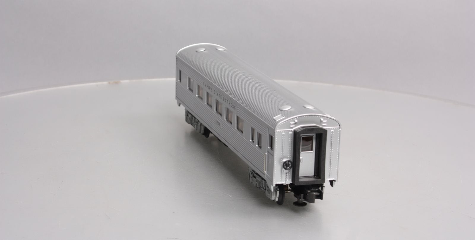 MTH 30-6119 O Gauge NYC Empire State Express Streamlined Passenger Car #2951 LN/Box