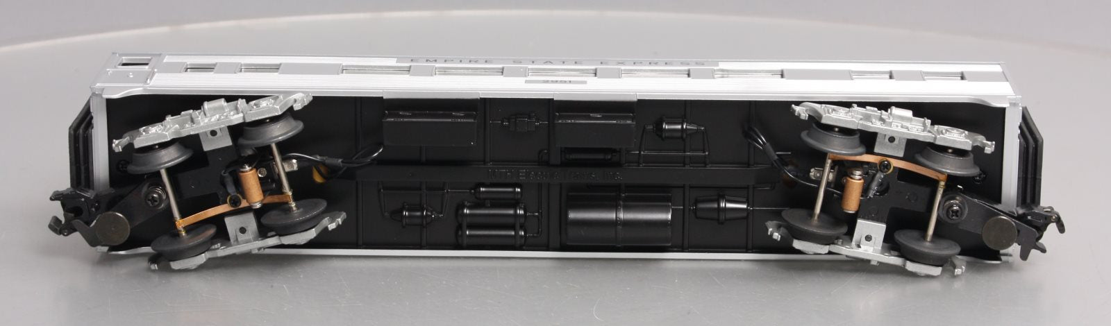 MTH 30-6119 O Gauge NYC Empire State Express Streamlined Passenger Car #2951 LN/Box