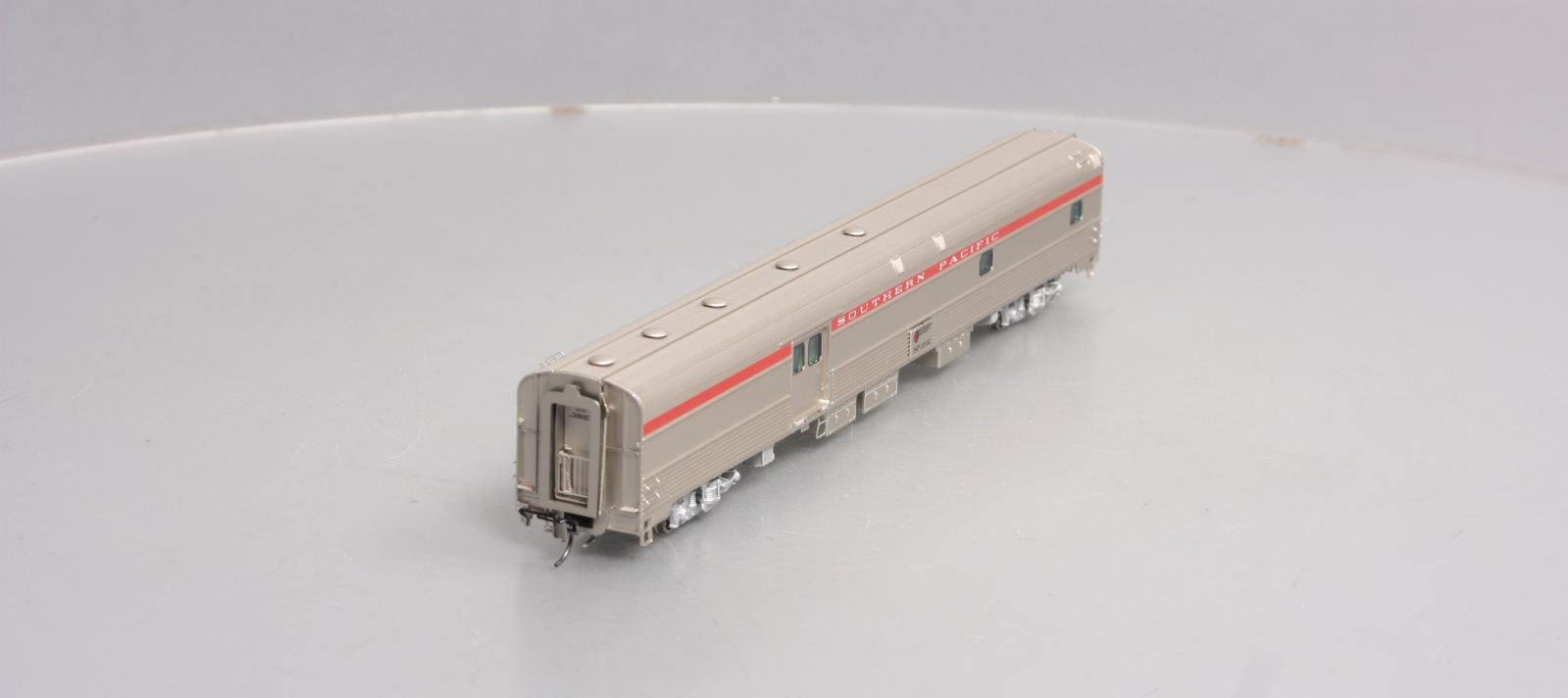 Rapido Trains 114037 HO Southern Pacific Budd Baggage-Dorm Car #3102
