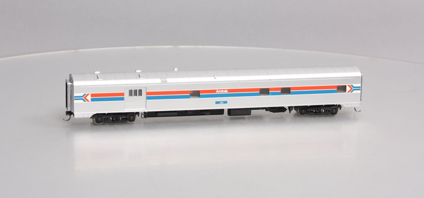 Walthers 932-9069 HO Scale Amtrak Phase 1 Food Service Combination Car #1555