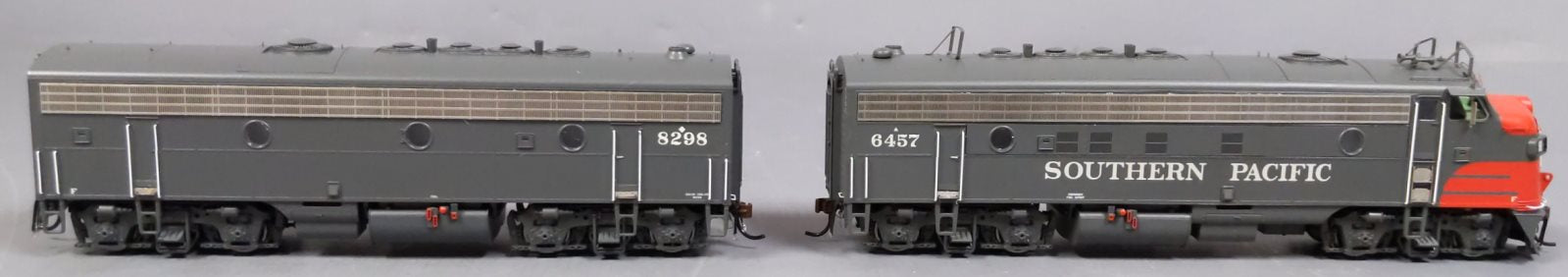 Athearn G22590 HO Southern Pacific EMD FP7A/F7B Diesel Loco Set #6457A/#8298B