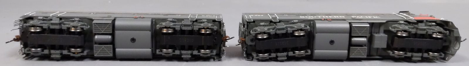 Athearn G22590 HO Southern Pacific EMD FP7A/F7B Diesel Loco Set #6457A/#8298B