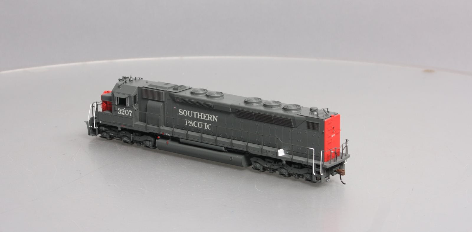 Athearn G63608 HO Southern Pacific SDP45 Diesel Locomotive #3207