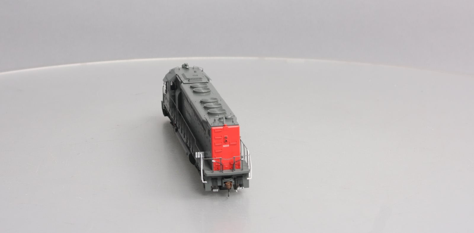 Athearn G63608 HO Southern Pacific SDP45 Diesel Locomotive #3207