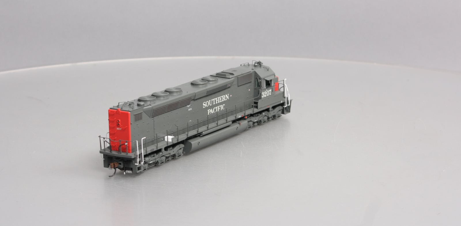 Athearn G63608 HO Southern Pacific SDP45 Diesel Locomotive #3207